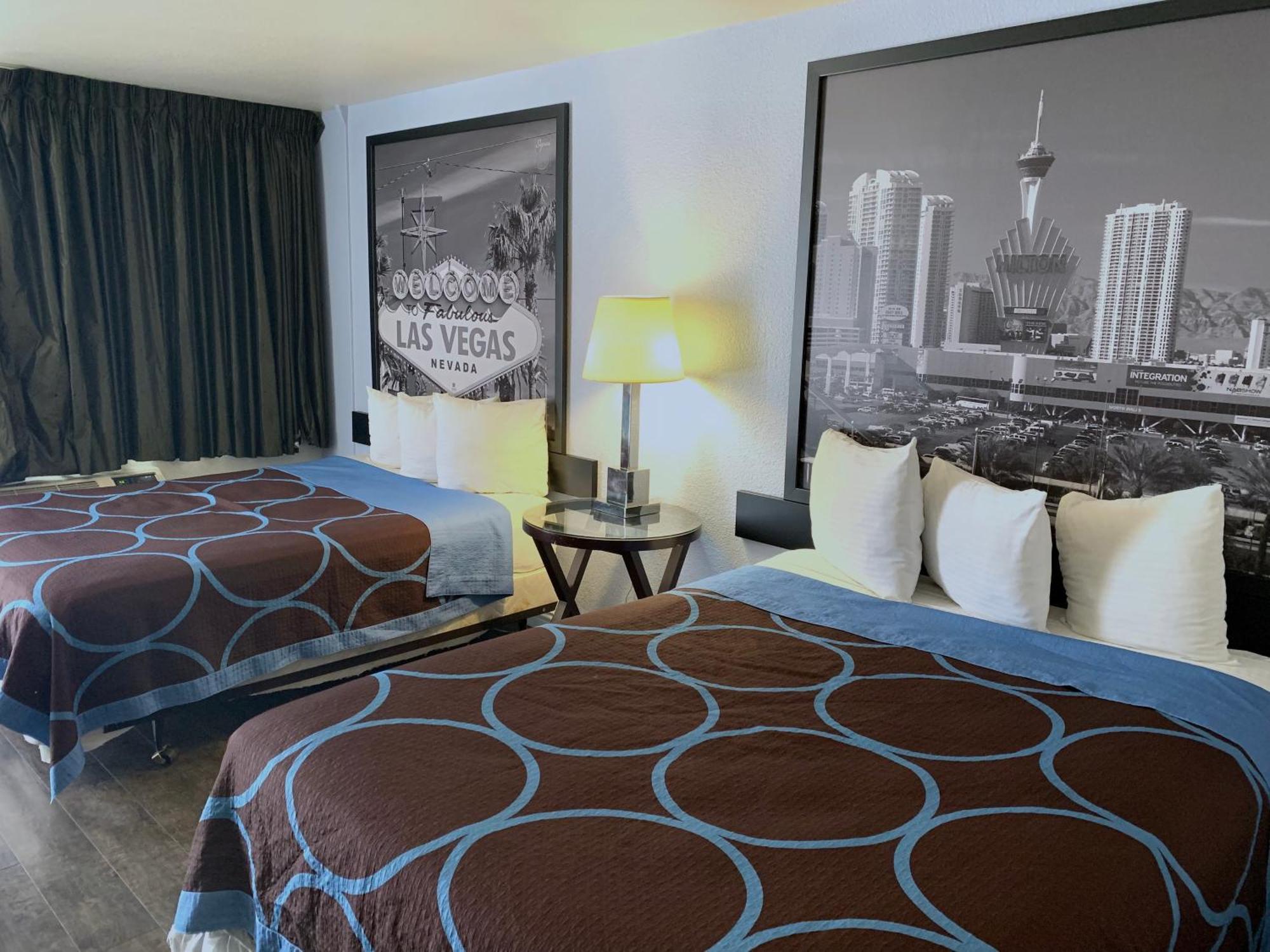 Queen Room Two Queen Beds Mobility Access or Non-Smoking