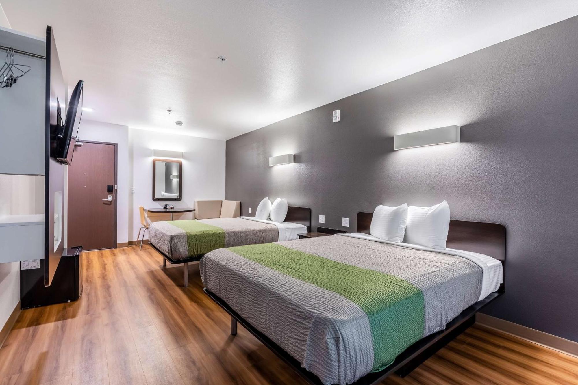 2 QUEEN BEDS | MINI FRIDGE | NON-SMOKING |