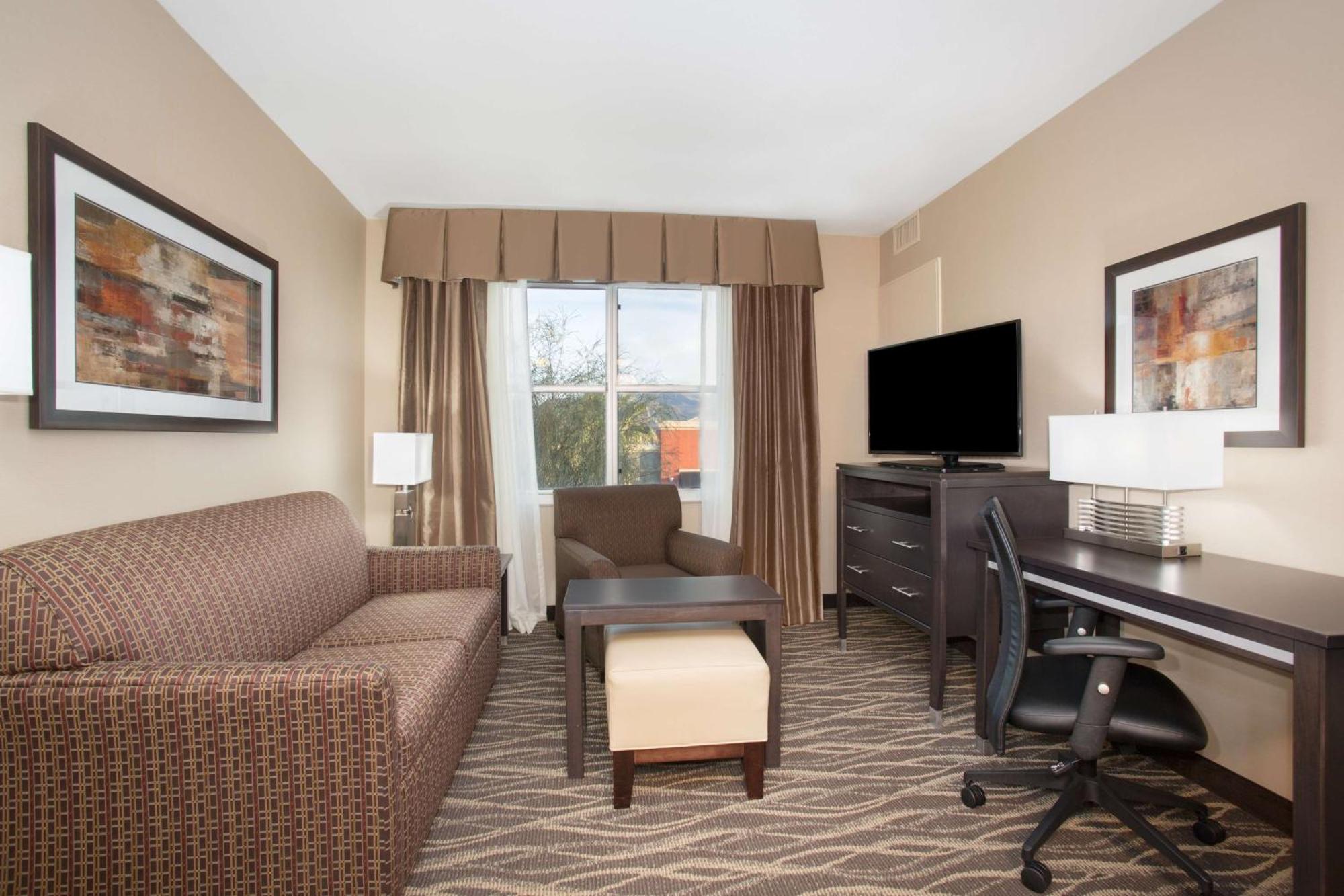 One-Bedroom King Suite Non-Smoking
