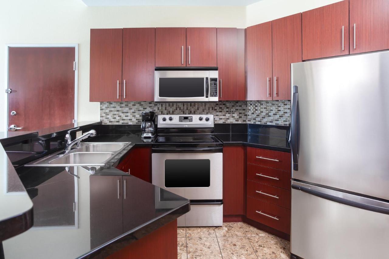 One-Bedroom King Suite City View