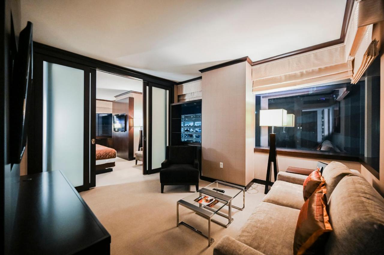 One Bedroom City Center View