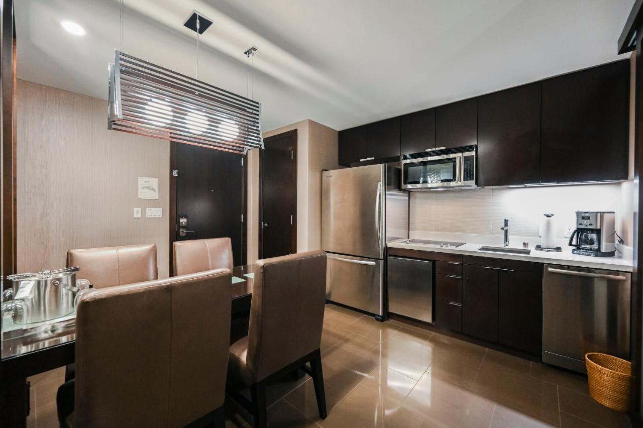 One Bedroom City Center View