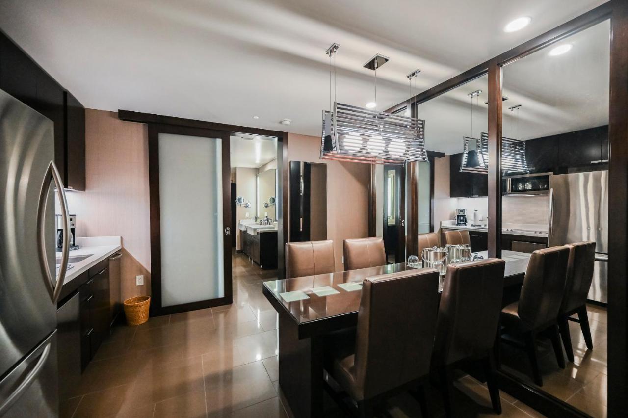 One Bedroom City Center View