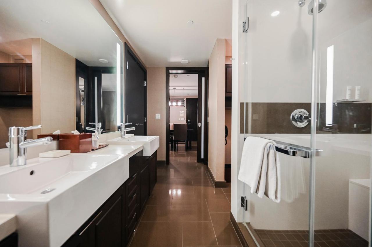 One Bedroom City Center View
