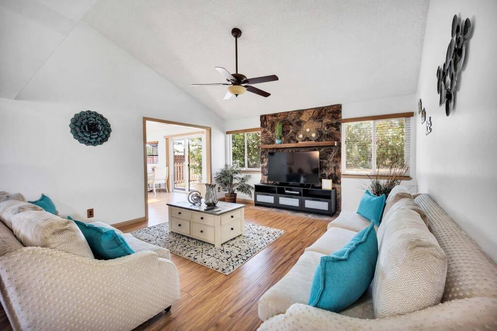Three-Bedroom House,1400141786:JPEG
