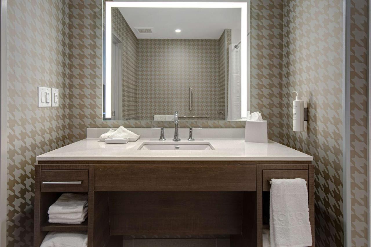 King Studio Suite