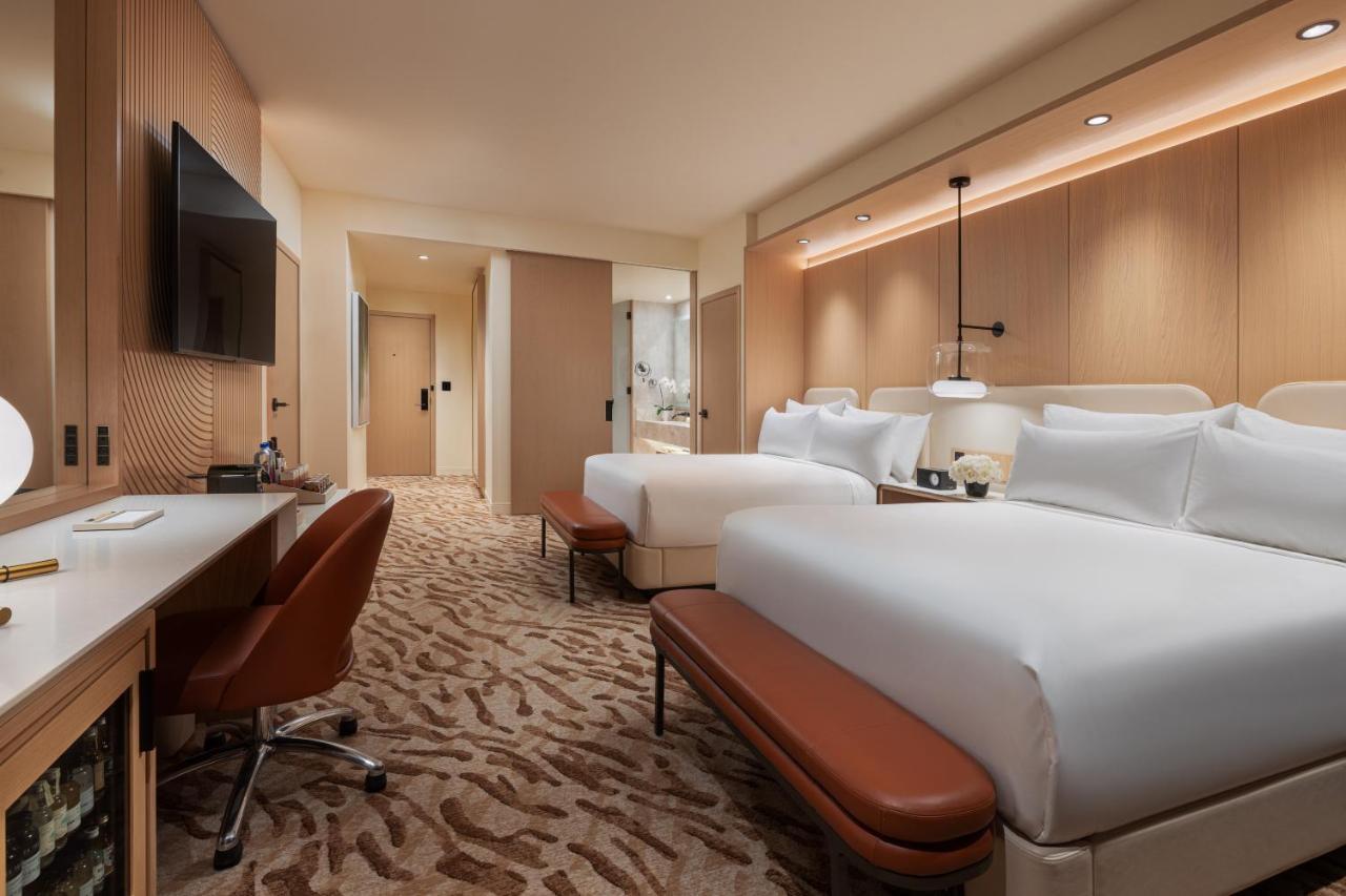 Resort Two Queen Mountain View
