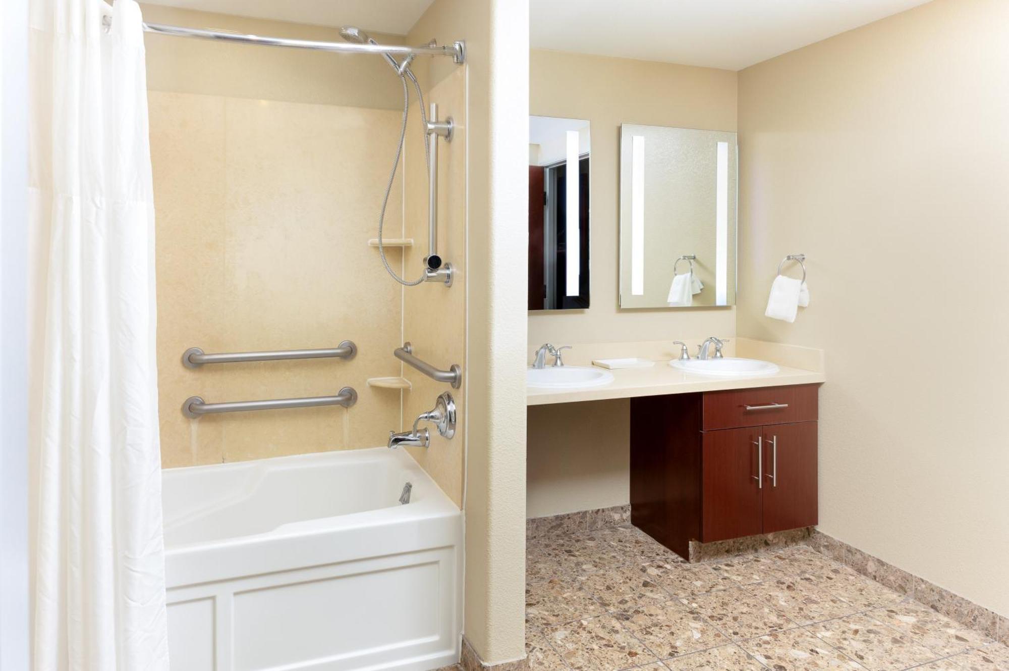 One-Bedroom King Suite Disability Access