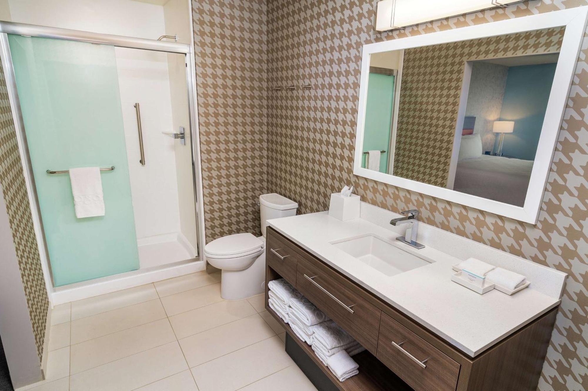 One-Bedroom King Suite Non-Smoking
