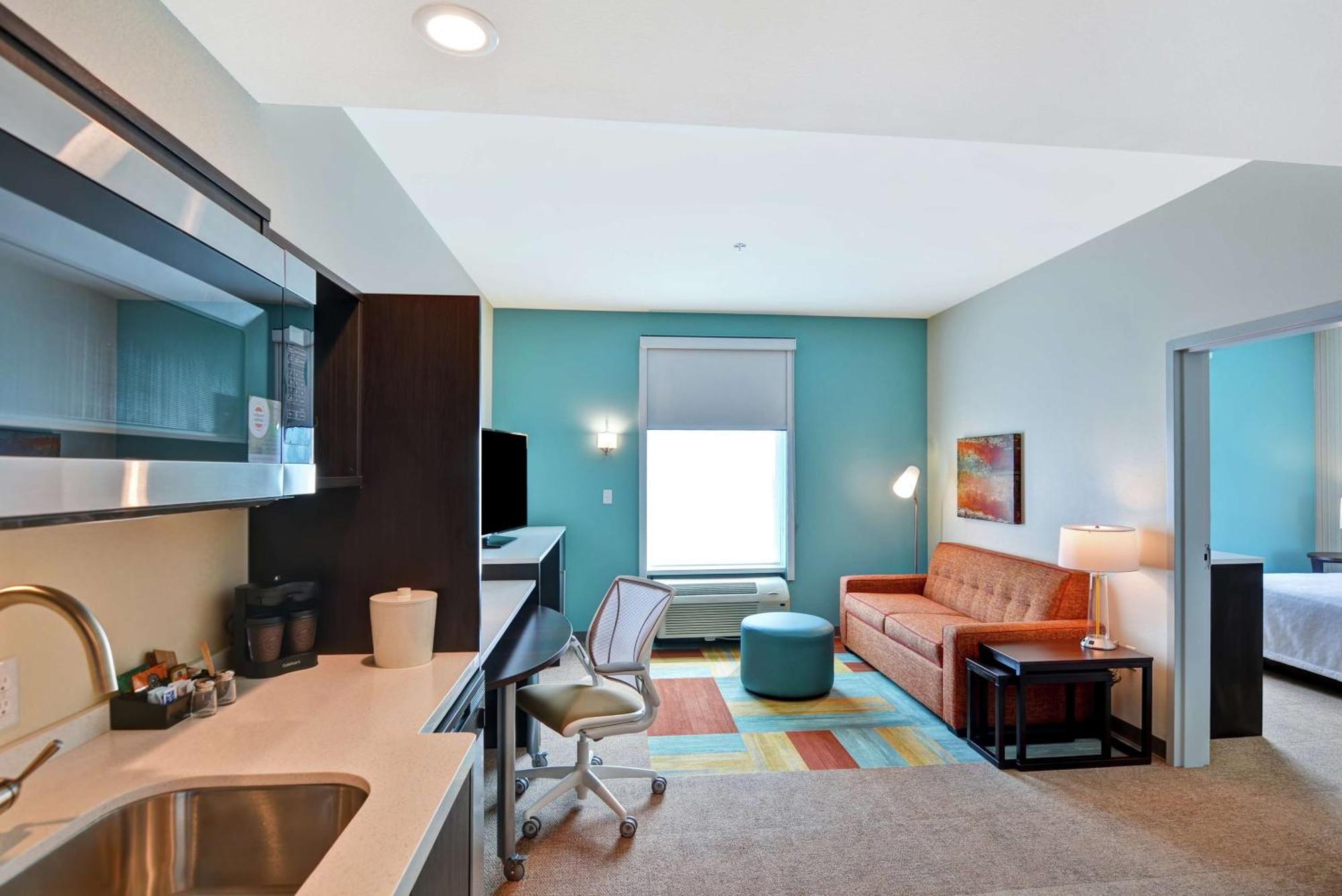 One-Bedroom King Suite Non-Smoking