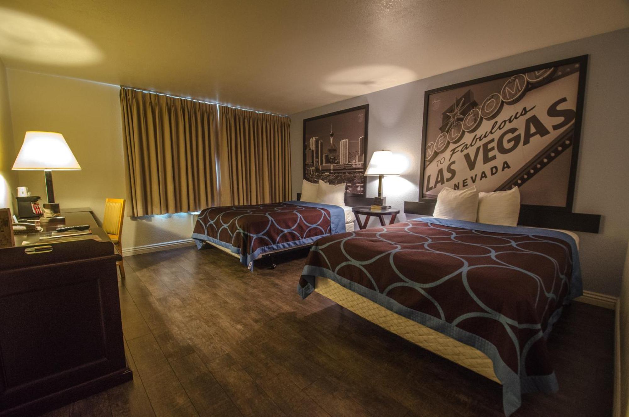 Queen Room Two Queen Beds Mobility Access or Non-Smoking