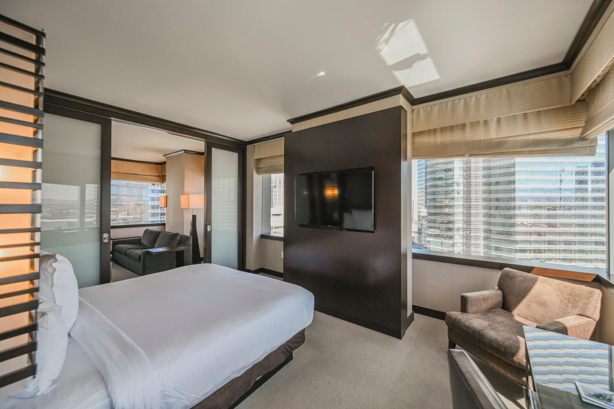 One Bedroom City Center View
