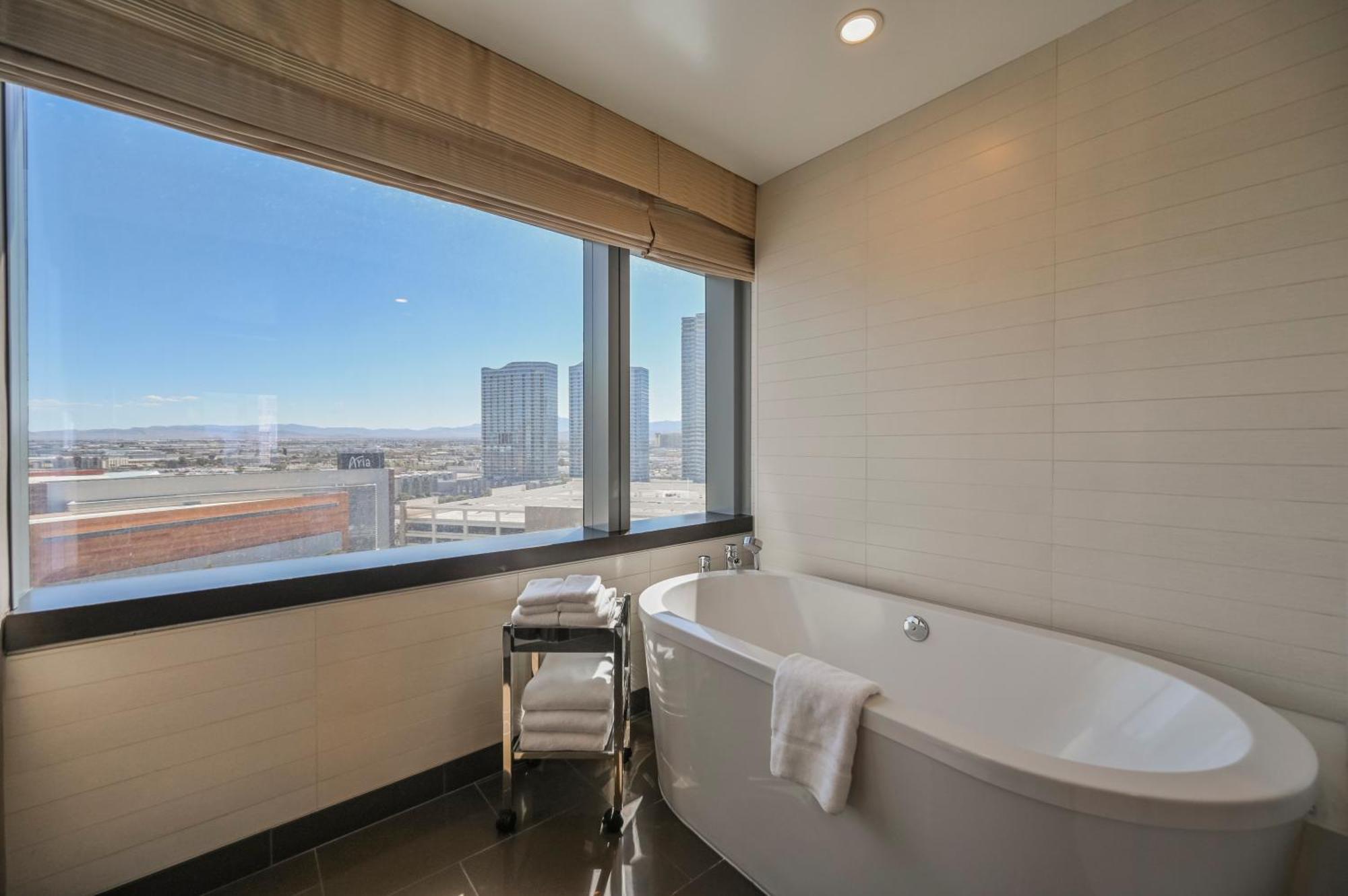 One Bedroom City Center View