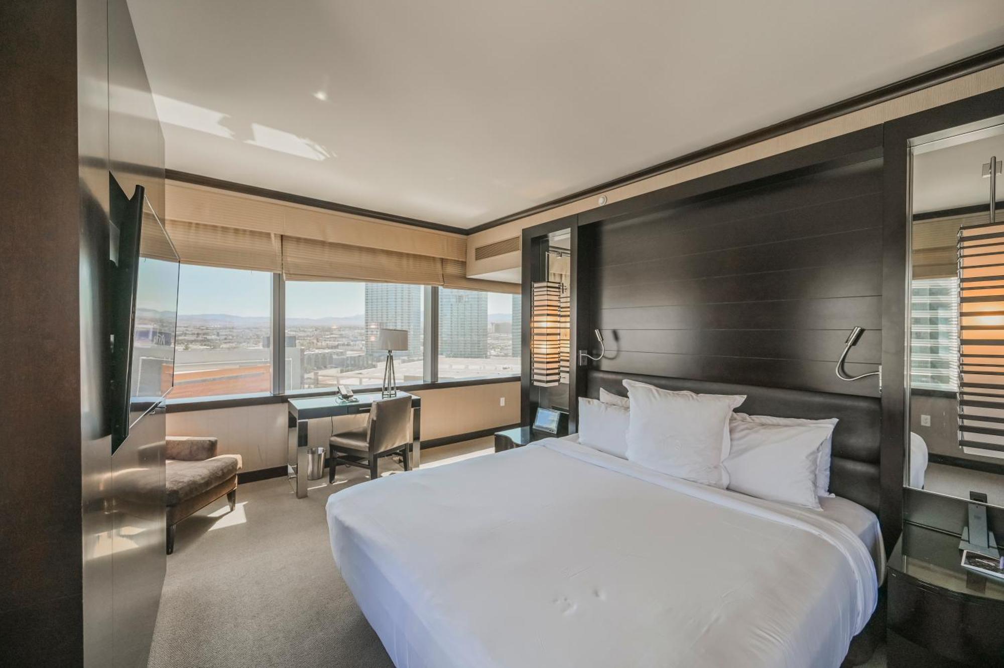 One Bedroom City Center View