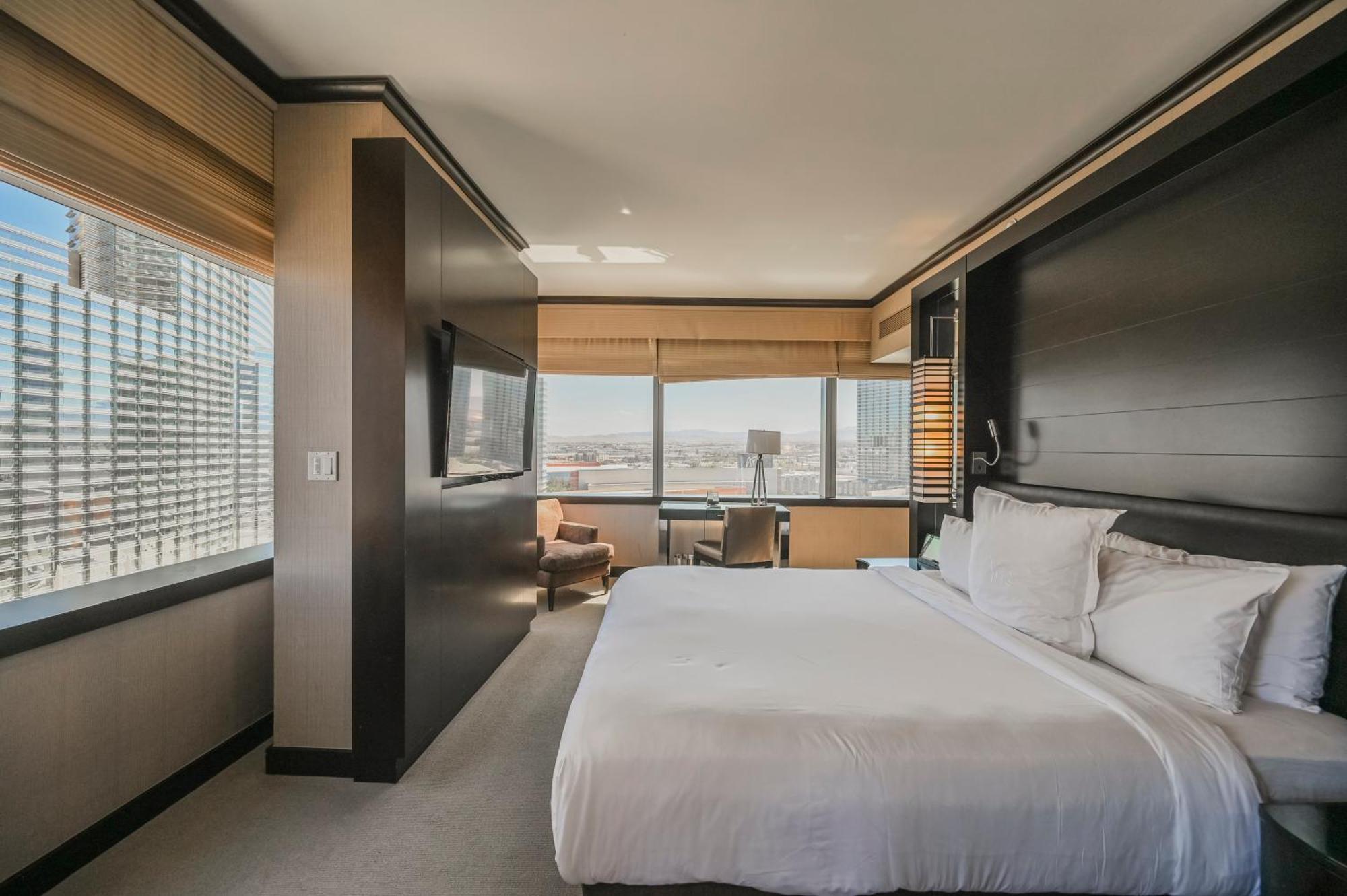 One Bedroom City Center View