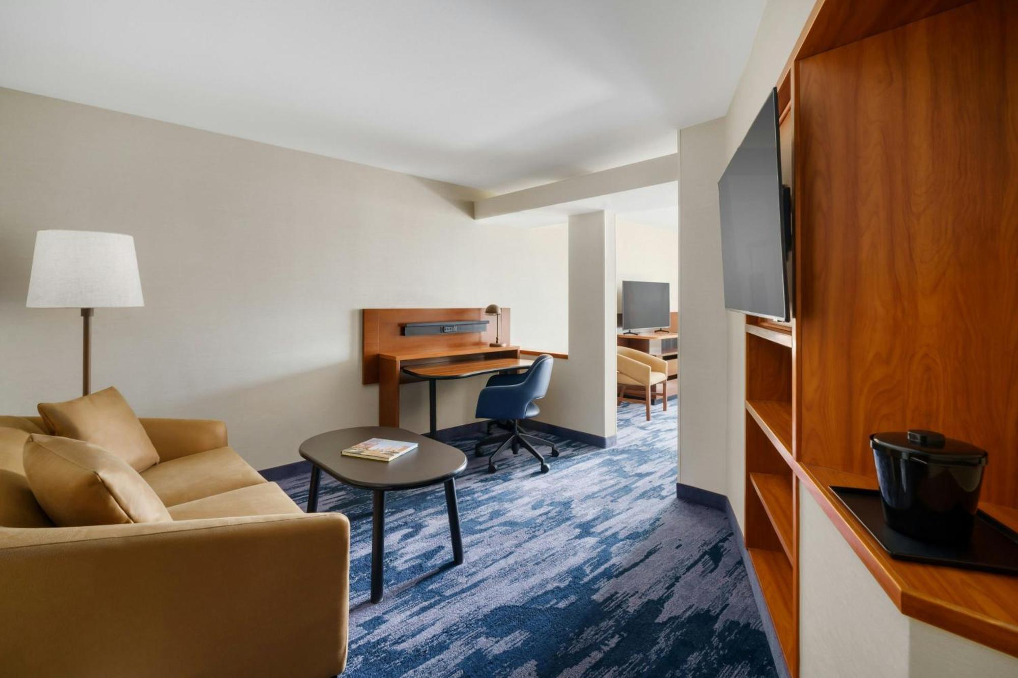 One-Bedroom King Suite with Sofa Bed,1643160013:JPEG
