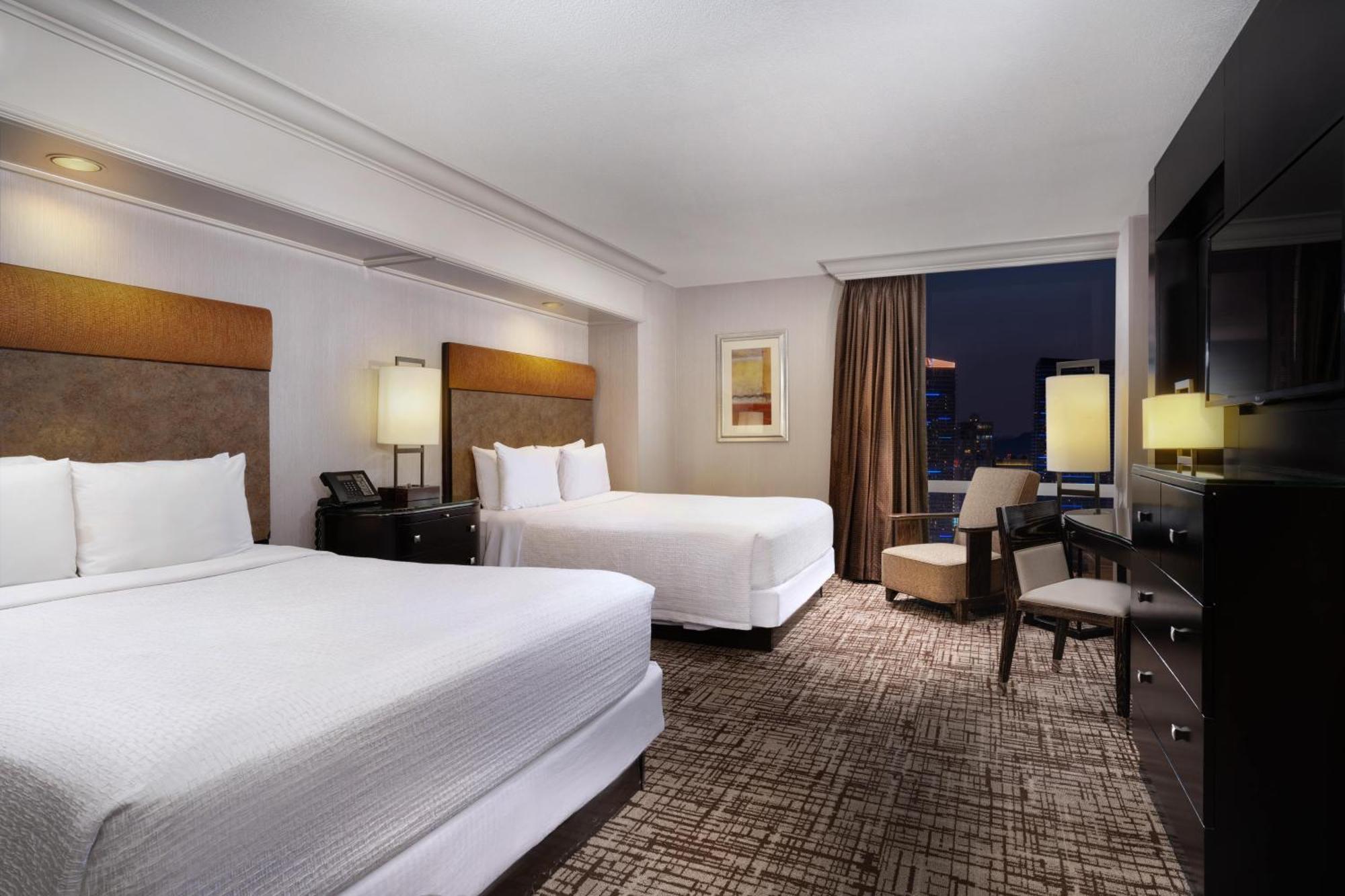 Deluxe King Room or Queen Room with Two Queen Beds,1672581311:JPEG