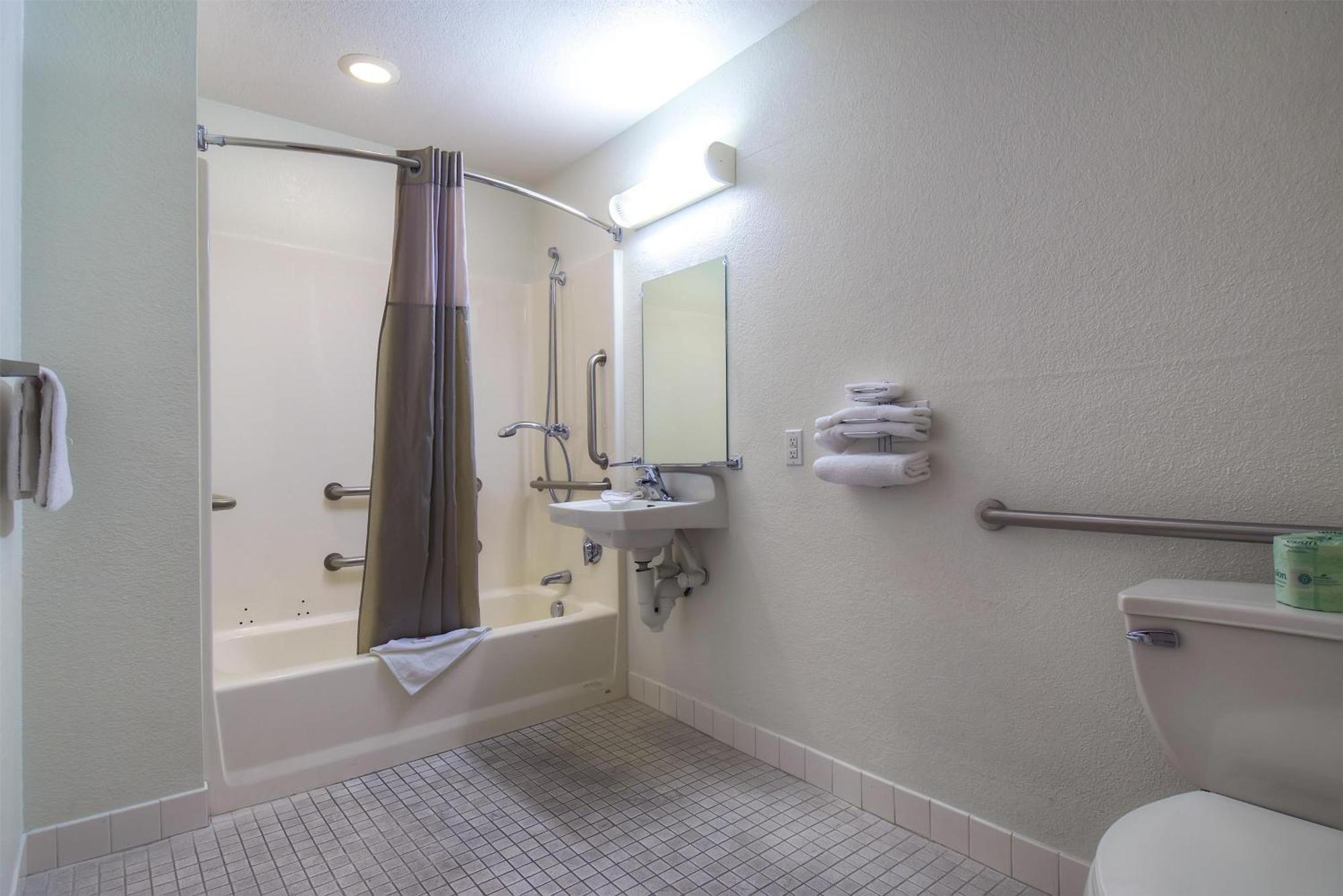 Queen Room Two Queen Beds Disability Access Roll Shower,1677867040:JPEG