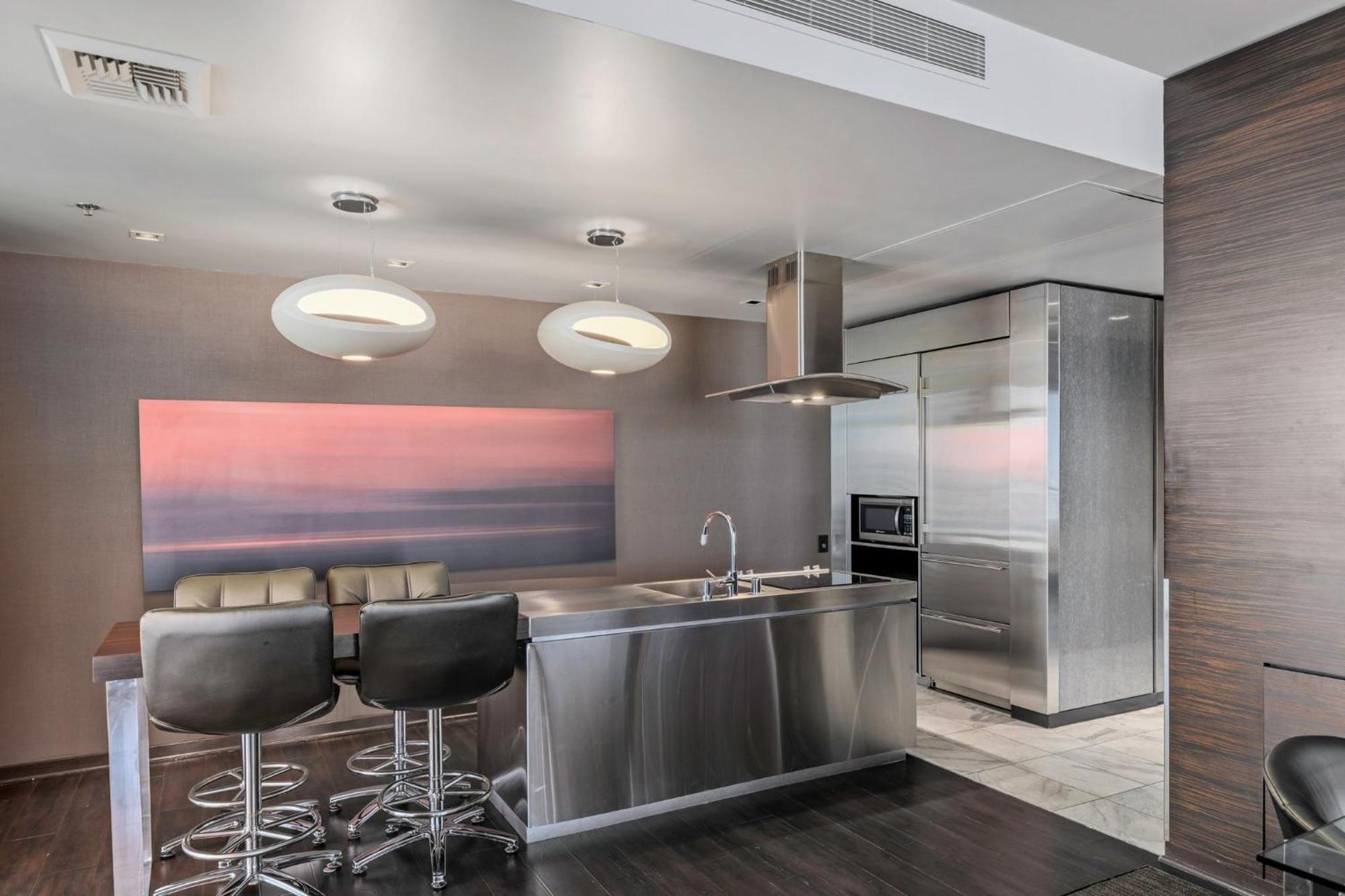 One-Bedroom Suite