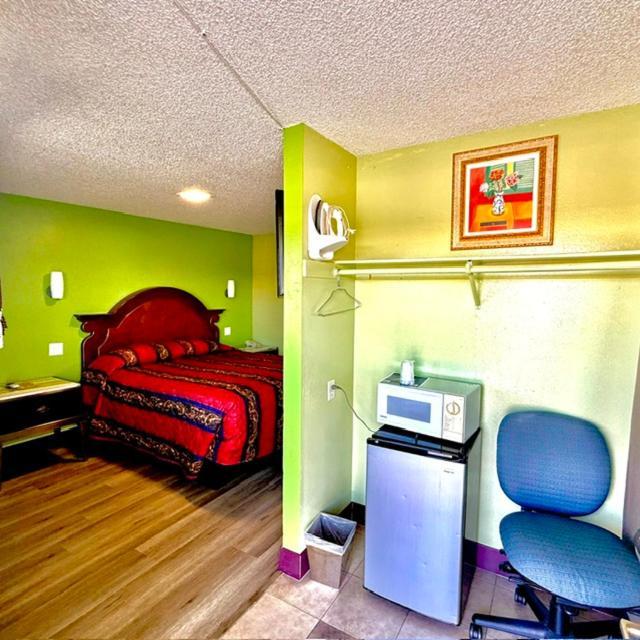 Queen Room Non-Smoking
