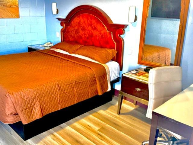 Queen Room Non-Smoking
