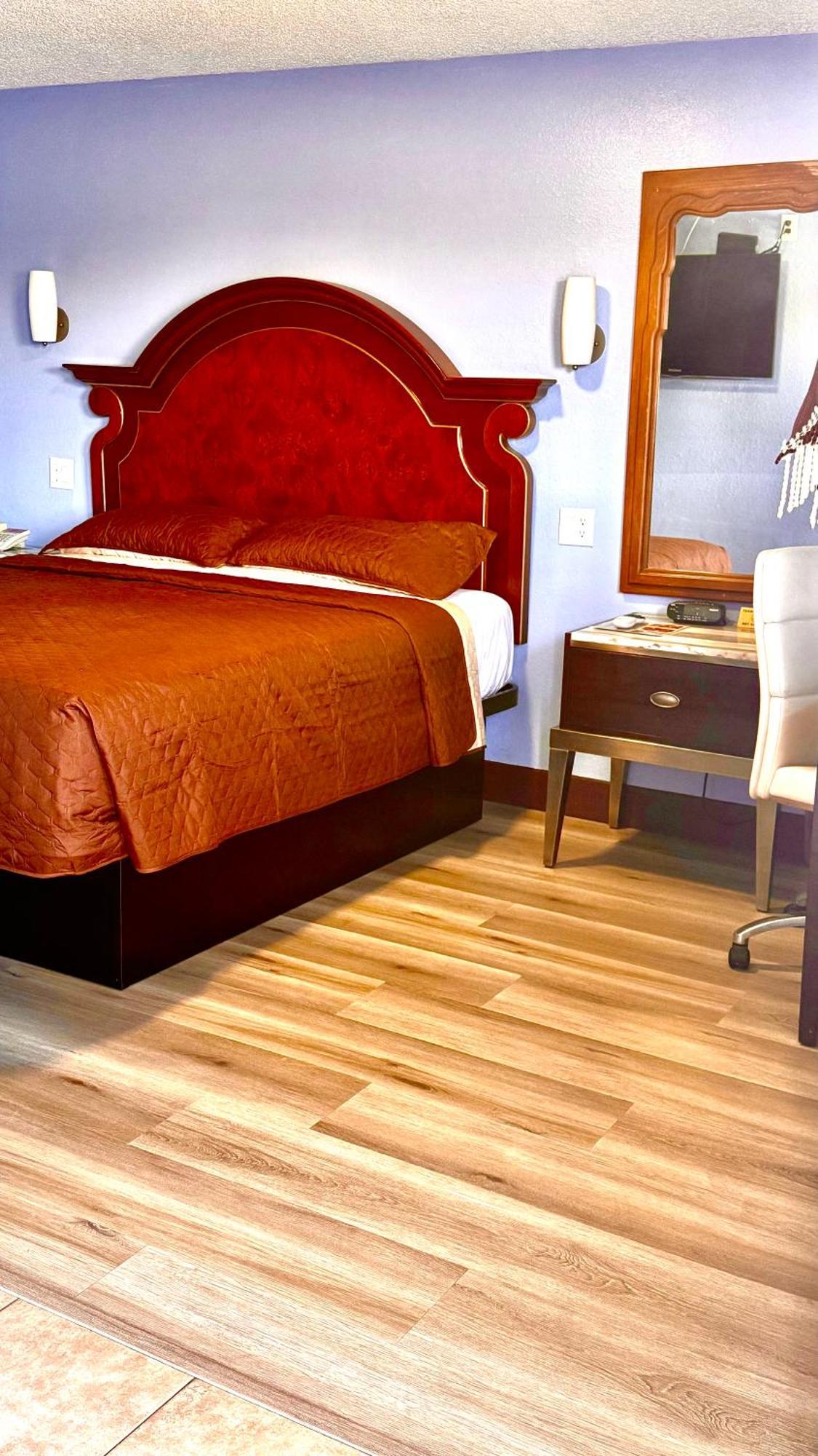 Queen Room Non-Smoking