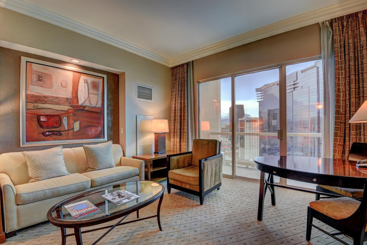 Penthouse Apartment,527159352:JPEG