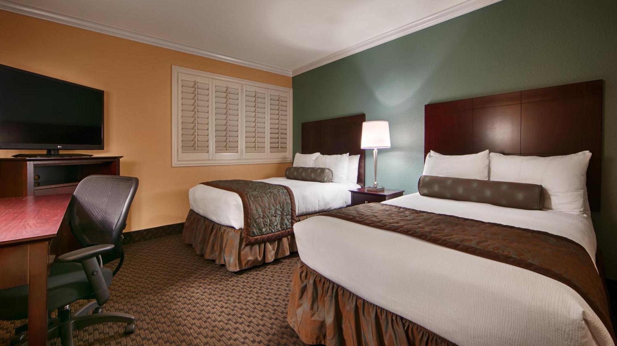Double Room Disability Access No Resort Fees,679163355:JPEG