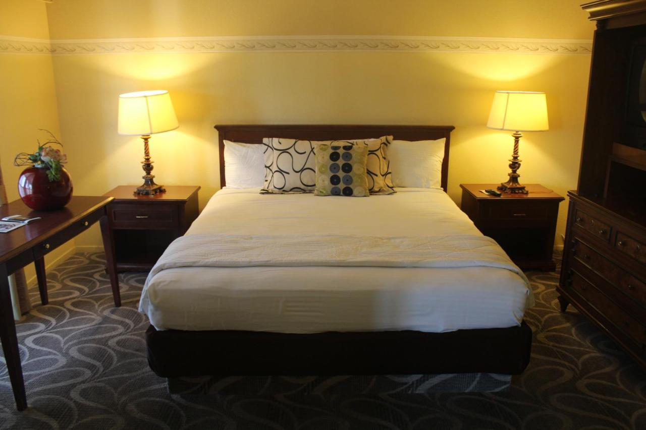 Queen Room