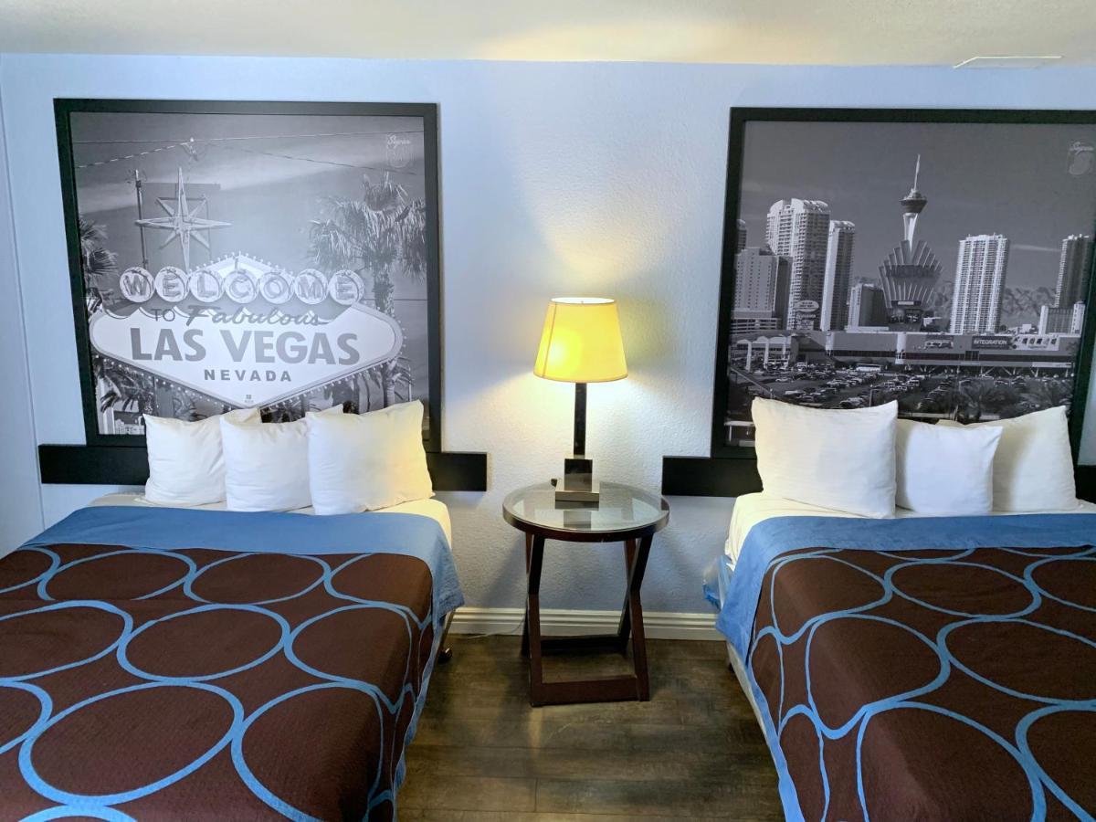 Queen Room Two Queen Beds Mobility Access or Non-Smoking
