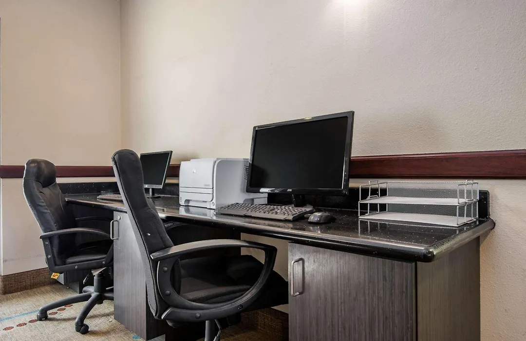 Hawthorn Suites Las Vegas-1