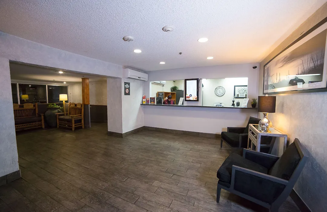 Lucky Club Casino & Hotel-1