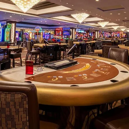Attractive Unit By Paris Casino Heart Of Strip Las Vegas-2