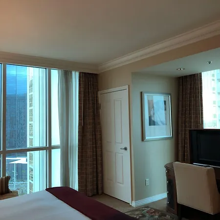 True 1Br Balcony Suite With Strip View At Mgm Signature-3